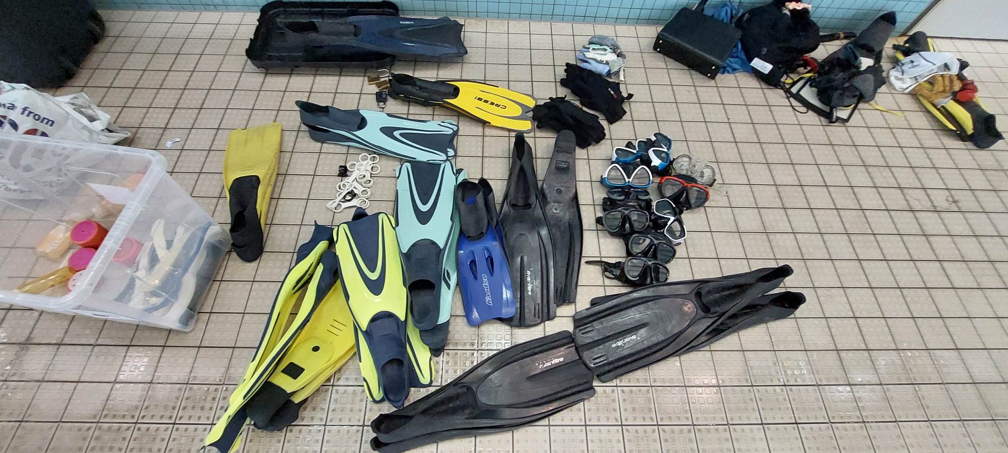 Underwater Hockey Kit (pictured): Diving Fins, Pucks, Masks, Snorkel's, Gloves and Snorkel Holders.